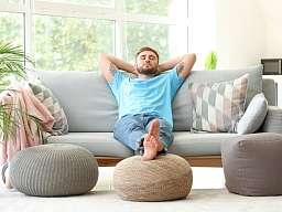 Entspannen auf dem Sofa