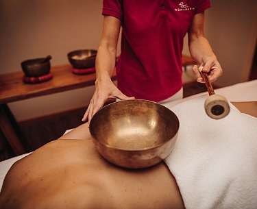 Massage with singing bowls Massage with singing bowls