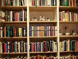 Bücherregel Achterdiek