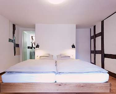 Fachwerk oder Balkonzimmer Fachwerk oder Balkonzimmer