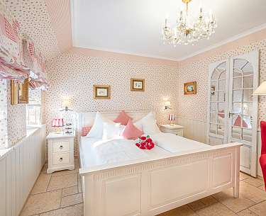 Double room classic for single occupancy Classic Romantik Hotel Chalet am Kiental Double room classic for single occupancy Classic Romantik Hotel Chalet am Kiental