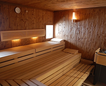 Sauna mit Fenstern