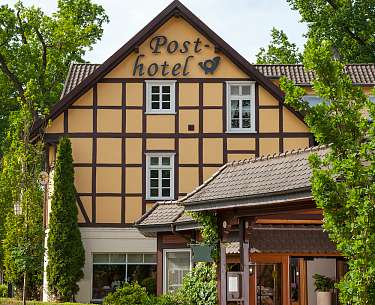 Niemeyers Romantik Posthotel Blick auf die Fassade des Fachwerkhauses