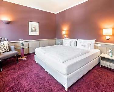 Doppelzimmer Gartenseite Doppelzimmer Gartenseite