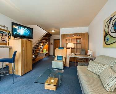 Moderne Maisonette Large