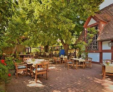 Der Lindengarten im Romantik Hotel Gasthaus Rottner Der Lindengarten im Romantik Hotel Gasthaus Rottner