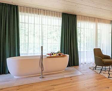 Junior Suite Burgfels with bathtub