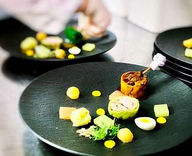 Catering aus dem Romantik® Hotel Wasserburg Anholt kleine leckere Häppchen