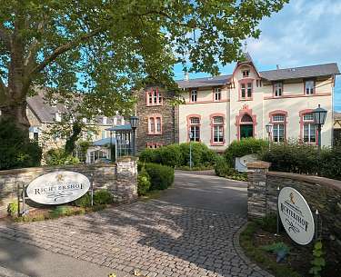 Das Weinromantikhotel Richtershof in Mülheim an der Mosel und das Romantik Hotel Der Rebstock Art & Design in Kehl am Rhein Das Weinromantikhotel Richtershof in Mülheim an der Mosel und das Romantik Hotel Der Rebstock Art & Design in Kehl am Rhein