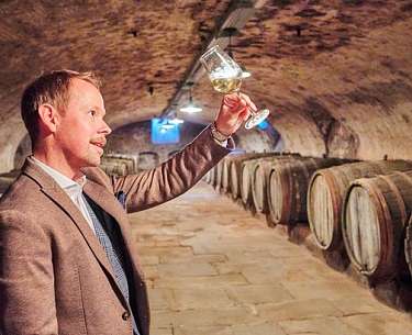 weinverkostung Weinverkostung im historischen Weinkeller des Weinromantikhotel Richtershof