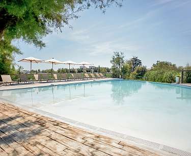 Les Arnelles Pool Les Arnelles Pool