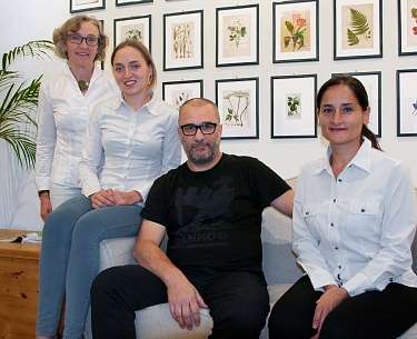 Gastgeber Anna Thiele & Team Gastgeber Anna Thiele & Team