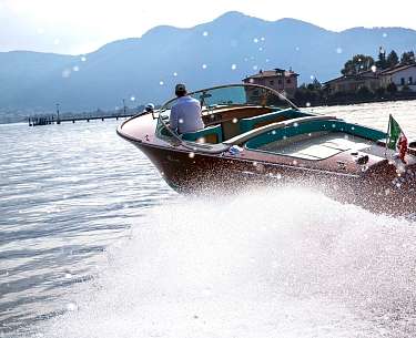 Boat trip on Lake Iseo Boat trip on Lake Iseo