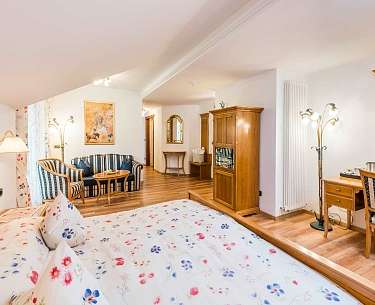 Blumensuite Classic Romantik Hotel Stafler Blumensuite Classic Romantik Hotel Stafler