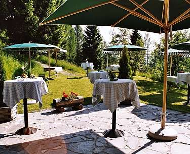 Gastgarten im Romantik Hotel Die Gersberg Alm Gastgarten im Romantik Hotel Die Gersberg Alm