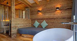Zeller Suite 2