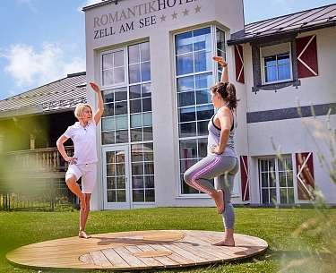 Summer yoga session at Romantik Hotel Zell am See Summer yoga session at Romantik Hotel Zell am See