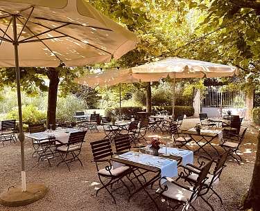 Romantik Hotel de LOurs Sugiez Terrasse Romantik Hotel de LOurs Sugiez Terrasse
