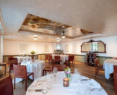 Romantik Hotel de LOurs Sugiez Schweiz 3240 Romantik Hotel de LOurs Sugiez Schweiz 3240