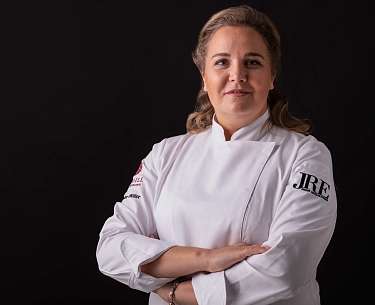 Gastgeberin und Sterneköchin Alexandra Müller Gastgeberin und Sterneköchin Alexandra Müller
