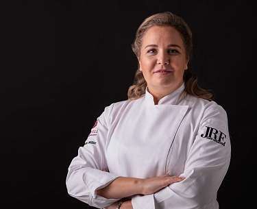 Gastgeberin und Sterneköchin Alexandra Müller Gastgeberin und Sterneköchin Alexandra Müller