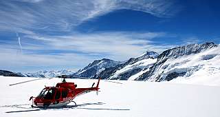 Mit dem Heli über das Jungfraumassiv