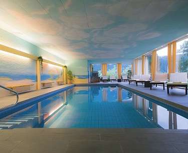 Pool 2 FocusFillWzIwNDgsMTE1MixmYWxzZSwwXQ Innenpool im Schweizerhof Grindelwald