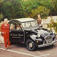 Gäste zusammen mit den 2 CV   Gäste zusammen mit den 2 CV