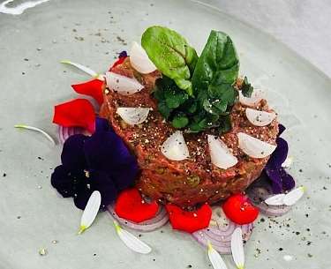Rindertartar als Hauptgang
