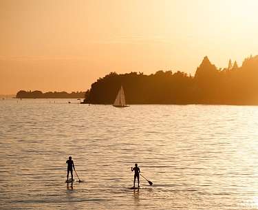 Stand Up Paddling Stand Up Paddling