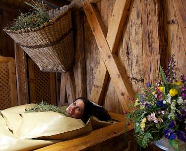 Hay flower bath Hay flower bath