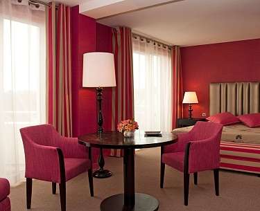 Room Grand Hotel de Solesmes Room Grand Hotel de Solesmes