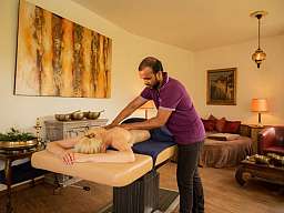 ayurvedische massage 690x517 v2