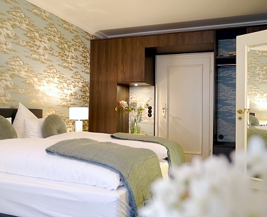 Castle room lindner thomas gruber green apple 34 original 325694