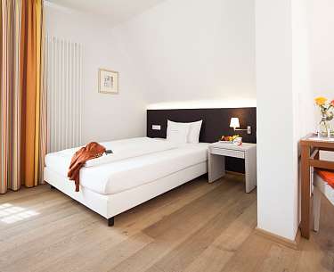 Einzelzimmer "Sophie Charlotte" 449 posthotel 2017 kontakt original 273474