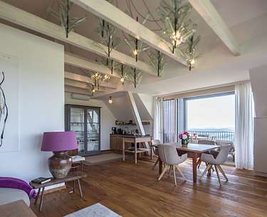 Grand-Suite-28_Wohnzimmer-Kueche grand suite 28 wohnzimmer kueche