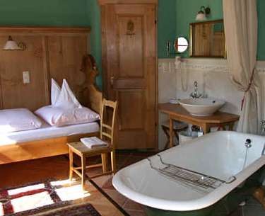 Single room "Auerbach" Romantik Hotel Almtalhof Single room "Auerbach" Romantik Hotel Almtalhof