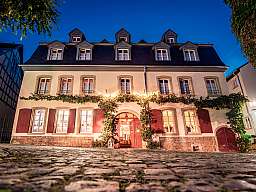 meisenheimer hof 1abendstimmung fassade 1 v2