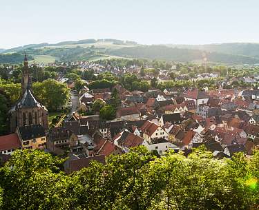 Meisenheim Stadtbild Blick auf eine Stadt mit Fachwerkhäusern von oben