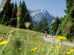 titelbild angebot hotel unter weiss blauem himmel 1 v2