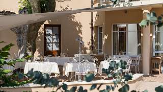 Terrasse Auberge de Clochemerle Terrasse Auberge de Clochemerle